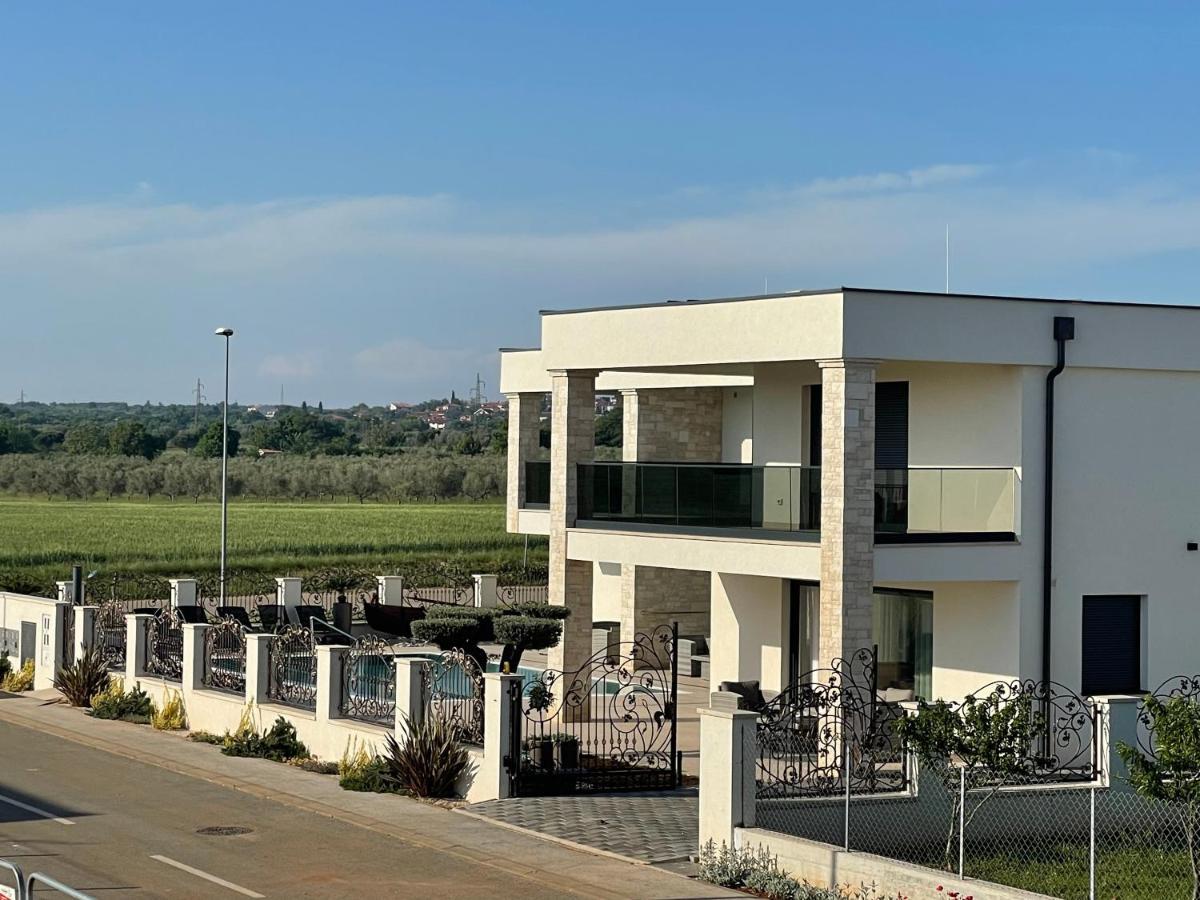 Vila Softic Azra Umag Exterior photo