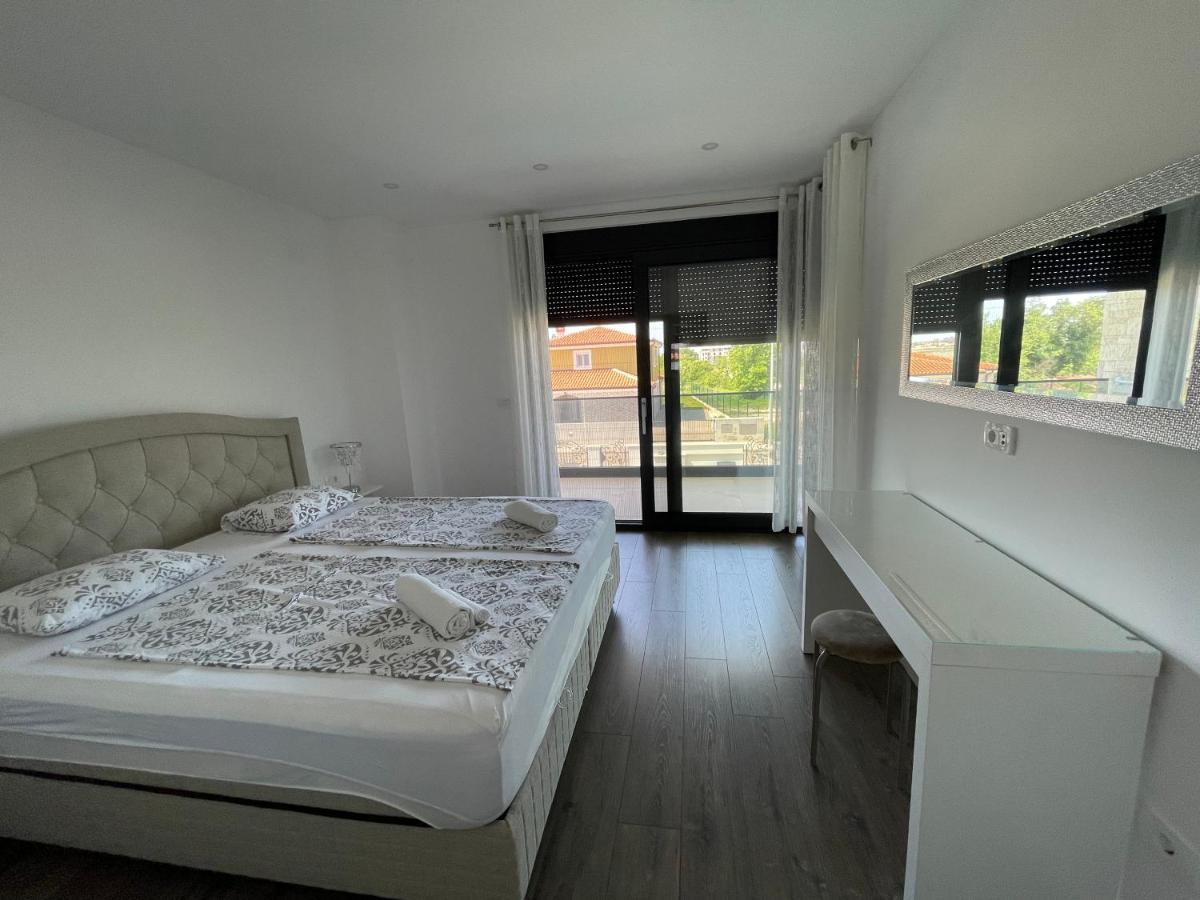 Vila Softic Azra Umag Exterior photo